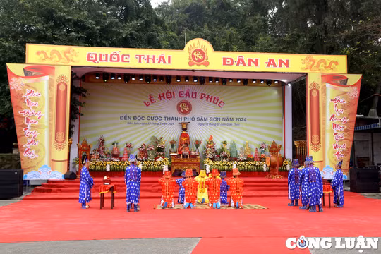 Độc đáo Lễ hội Cầu phúc Đền Độc Cước Sầm Sơn năm 2024