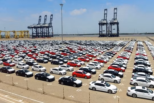 Năm 2021 Việt Nam nhập khẩu 160.035 xe ô tô nguyên chiếc các loại