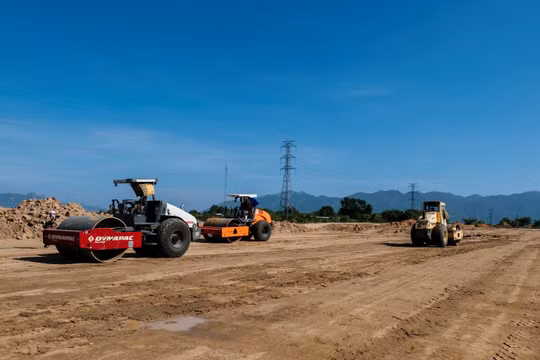 Kiên quyết chống 'mua, bán' thầu tại các dự án xây dựng đường bộ cao tốc
