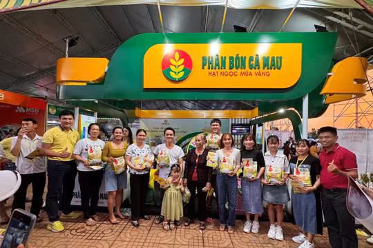 Phân bón Cà Mau: Đồng hành nâng cao giá trị sầu riêng Việt Nam