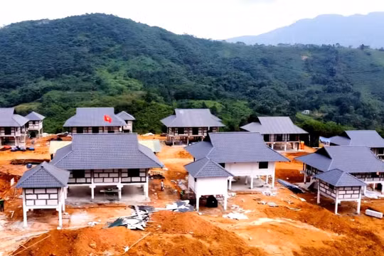Lào Cai: 33 hộ dân Làng Nủ bốc thăm chọn vị trí nhà ở Khu tái định cư mới sau lũ quét lịch sử