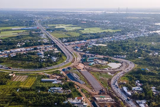 Nâng cấp, mở rộng 5 đoạn tuyến nối cao tốc Bắc - Nam với Quốc lộ 1
