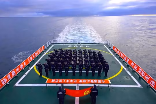 Trung Quốc tuyên bố lần đầu tiến vào Bắc Băng Dương