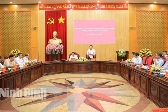 Đoàn công tác Tiểu ban Văn kiện Đại hội XIV của Đảng làm việc tại Ninh Bình