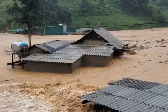Đã có 44 người chết và mất tích, thiệt hại khoảng 916 tỷ đồng do mưa lũ ở Yên Bái