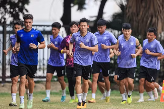 Mùa giải mới V-League 2024/25: Chờ đợi sức trẻ của CLB Hà Nội