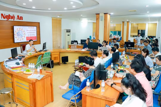“Lợi ích kép” trong đào tạo kỹ năng báo chí đa phương tiện