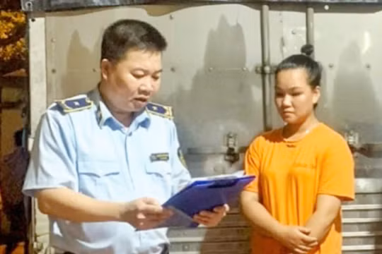 Nam Định: Thu giữ gần 1.000 sản phẩm quần áo không rõ nguồn gốc, xuất xứ
