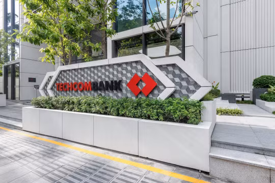 Techcombank tiếp tục vào top đầu trong bảng xếp hạng nơi làm việc tốt nhất Việt Nam