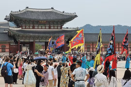 Hàn Quốc dẹp hàng loạt tour du lịch 'phá giá'