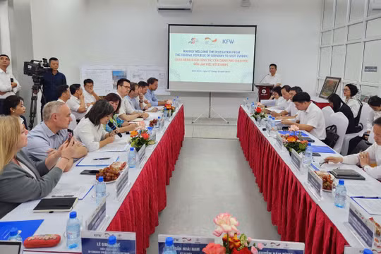 Đoàn công tác cấp cao của Chính phủ CHLB Đức thăm và làm việc với Tổng công ty Điện lực miền Bắc