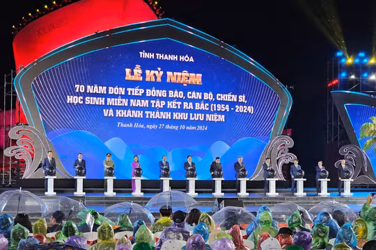 Kỷ niệm 70 năm đón tiếp đồng bào, cán bộ, chiến sĩ và học sinh miền Nam tập kết ra Bắc và khánh thành khu lưu niệm