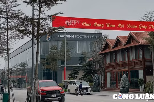Đại gia đứng sau CLB bóng đá có ông Park Hang Seo làm cố vấn: Tỷ phú gỗ kín tiếng