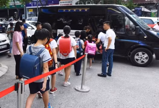 Hà Nội yêu cầu rà soát phương tiện kinh doanh đưa đón học sinh định kỳ hàng tháng