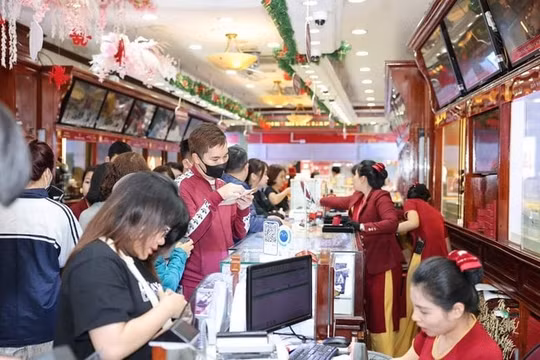 Diễn biến "lạ" vàng giảm giá trong ngày vía Thần tài
