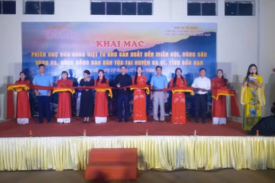 Bắc Kạn tổ chức Phiên chợ đưa hàng Việt từ khu sản xuất đến miền núi, vùng đồng bào dân tộc