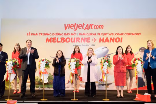 Vietjet khai trương đường bay kết nối Melbourne với Hà Nội, vé Thương gia khuyến mãi tới 50%