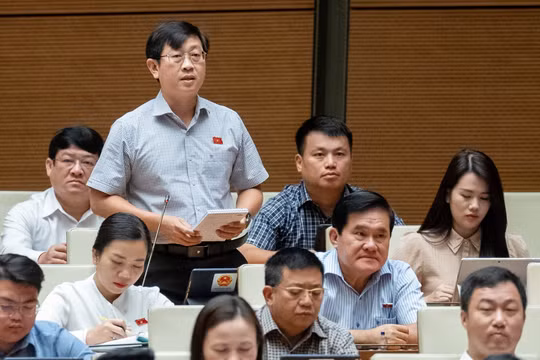 Đại biểu Quốc hội "lo ngại" về ngập úng ở các đô thị, hai Bộ trưởng nêu giải pháp khắc phục