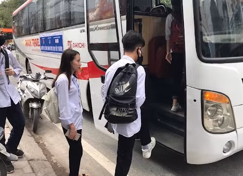 Bảo đảm đi lại thuận tiện trong kỳ tuyển sinh đại học, giáo dục nghề nghiệp