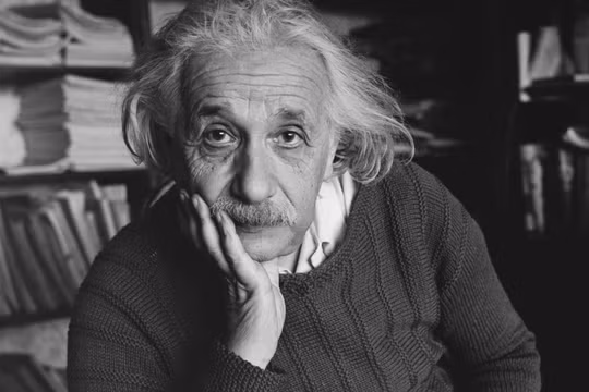 Albert Einstein và “thuyết tương đối” về sự thật trong thời hiện đại