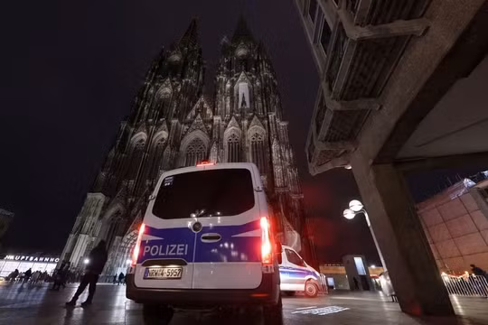 Cảnh sát Đức bắt thêm ba người âm mưu tấn công Nhà thờ Cologne