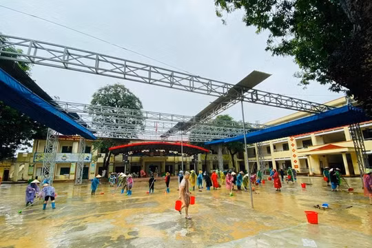 Các trường học tại Thái Nguyên khắc phục hậu quả sau lũ, đón học sinh trở lại