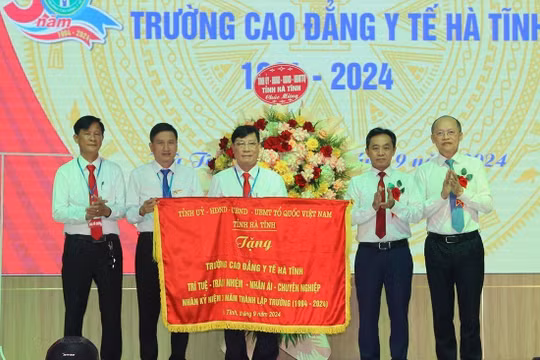 Trường Cao đẳng Y tế Hà Tĩnh kỷ niệm 30 năm hình thành và phát triển