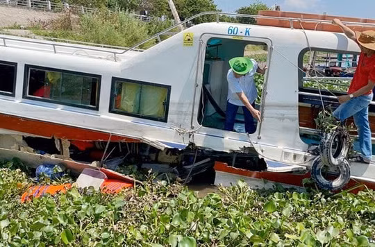 Khởi tố bắt tạm giam lái tàu gây tai nạn trên sông Tiền khiến 3 người thương vong