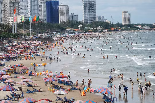 Vũng Tàu là điểm tránh nóng hàng đầu của khách Việt mùa du lịch hè 2024