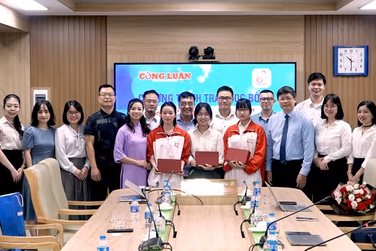 Tiếp thêm động lực, nuôi dưỡng ước mơ cho sinh viên báo chí