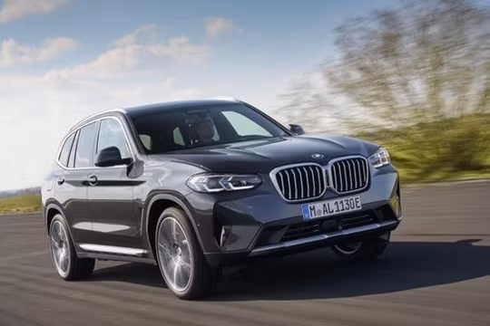 300.000 xe BMW triệu hồi vì nguy cơ gãy thanh ray cốp