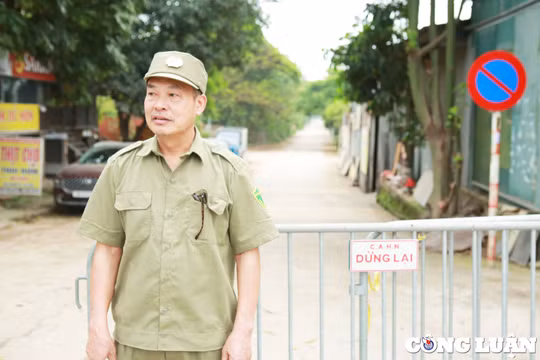 Hà Nội: Dân quân tự vệ chốt, trực ngày đêm ngăn chặn đổ trộm rác thải