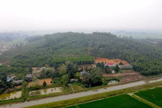 Cần lắng nghe nguyện vọng của người dân khi đưa núi Ngọc vào khai thác