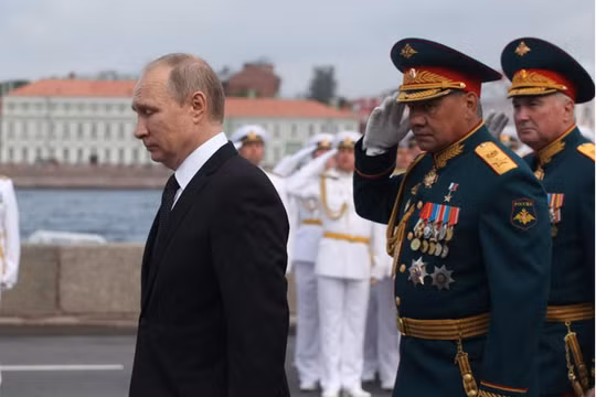 Các chuyên gia kinh tế cho rằng Nga không thể duy trì cuộc chiến ở Ukraine lâu dài