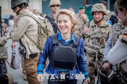 Ursula von der Leyen - “siêu nhân” vượt thách thức