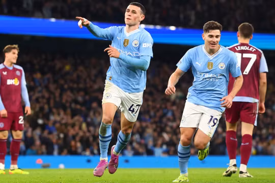 Đè bẹp Aston Villa, Man City 'thổi lửa' vào cuộc đua vô địch Ngoại hạng Anh