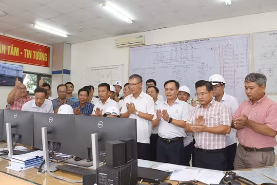 Hoàn thành đóng điện Đường dây 500kV mạch 3 cung đoạn Nam Định 1- Phố Nối
