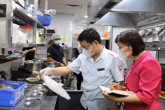 Luật an toàn thực phẩm hiện hành còn nhiều thiếu sót, cần thiết phải sửa đổi