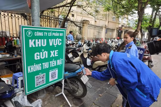 Hà Nội chính thức yêu cầu các điểm trông giữ xe không được thu tiền mặt