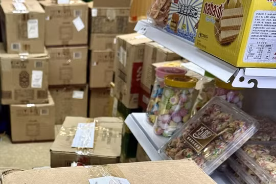 Bắc Ninh: Tạm giữ lô thuốc lá, rượu, bia phục vụ Tết có dấu hiệu nhập lậu trị giá gần 800 triệu đồng