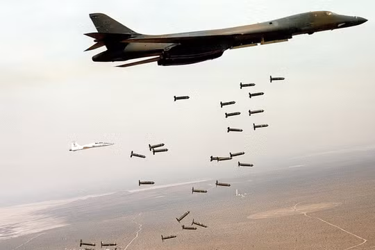 Mỹ bắt đầu trả đũa vụ 3 binh sĩ thiệt mạng, tấn công hơn 85 mục tiêu ở Iraq và Syria