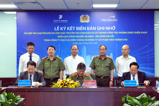 Ký kết hợp tác chuyển đổi số lĩnh vực truyền tin cảnh báo sự cố trong công tác phòng cháy chữa cháy