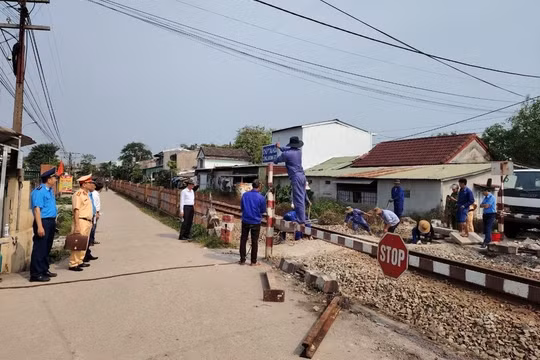 Xóa lối đi tự mở qua đường sắt trên địa bàn tỉnh Thừa Thiên Huế