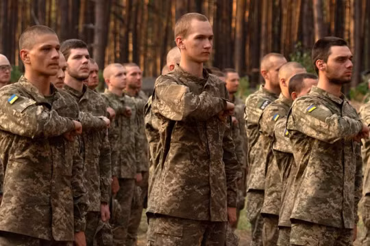 Tăng trưởng kinh tế Ukraine chậm lại vì thiếu lao động và điện