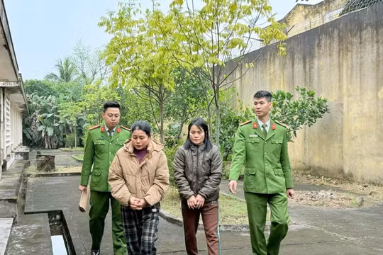 Hà Tĩnh: Bắt 2 chị em mua bán ngoại tệ hơn 100 tỷ đồng sang Lào để kiếm lời