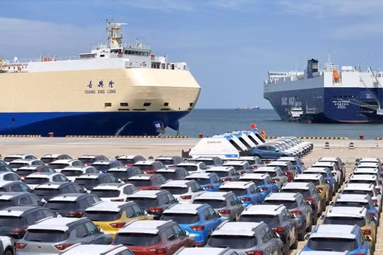 Trung Quốc đệ đơn kiện EU lên WTO