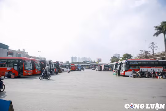 Hà Nội: Nghiêm cấm xe khách tuyến cố định bỏ chuyến để vận chuyển khách hợp đồng