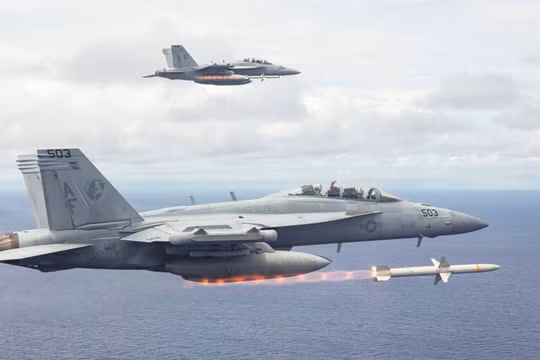 Mỹ đồng ý trang bị vũ khí tiên tiến cho F-16 của Ukraine