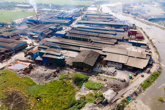 Bắc Ninh: Xử phạt, đình chỉ hoạt động 4 hộ kinh doanh vi phạm về lĩnh vực môi trường