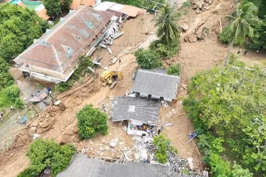 Số người thiệt mạng vì lở đất trên đảo Phuket của Thái Lan tăng lên 10